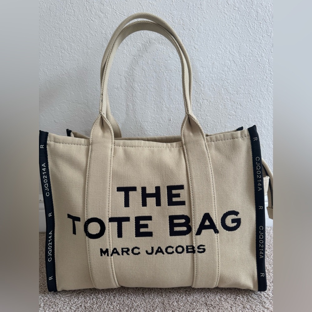 Marc Jacobs THE JACQUARD
LARGE TOTE BAG
